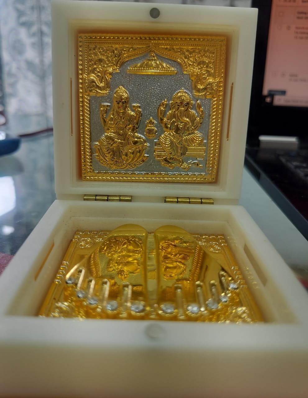 Laxmi Footprint Box gold plated